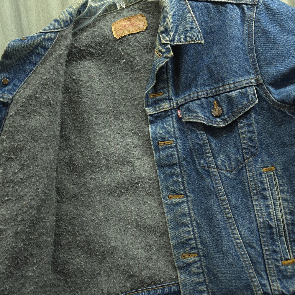 Vintage Levi's Blanket Lined Indigo Denim Jacket Trucker 70506-0316 Mens Size 44